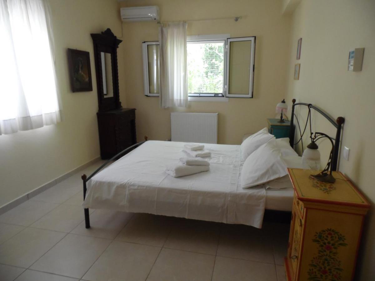 Theni Olive Grove Villa Kato Yerakarion Eksteriør billede