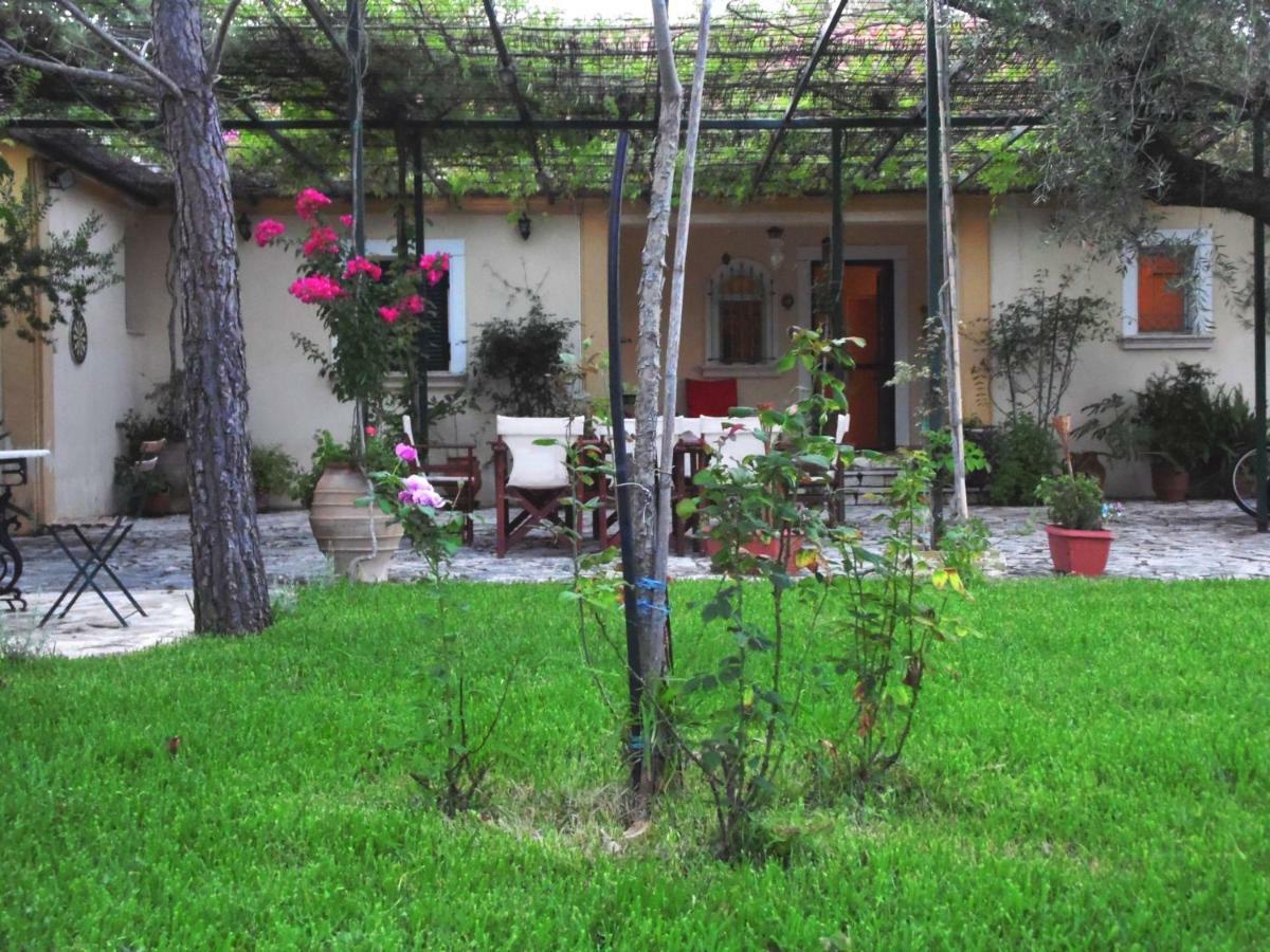 Theni Olive Grove Villa Kato Yerakarion Eksteriør billede
