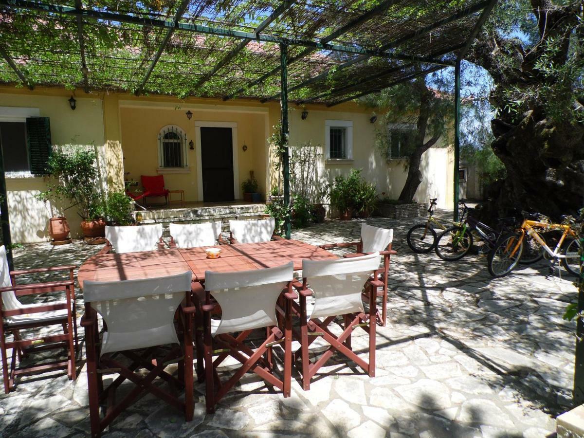 Theni Olive Grove Villa Kato Yerakarion Eksteriør billede