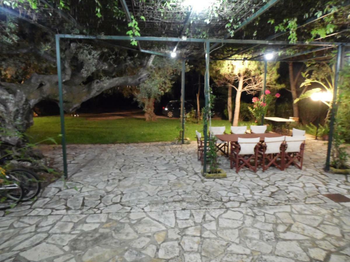 Theni Olive Grove Villa Kato Yerakarion Eksteriør billede